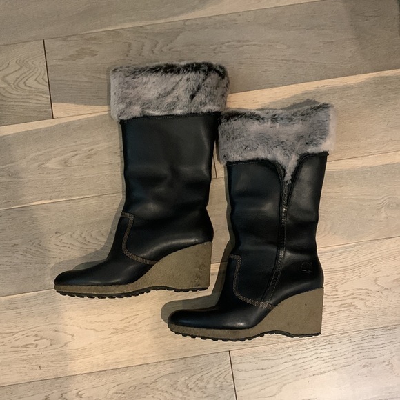 Timberland dark brow, size 9 boots with the fur - Picture 4 of 5